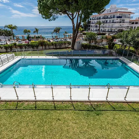 Апартаменти Verdemar 15 Menyber *