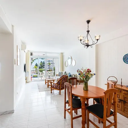 Апартаменти Verdemar 15 Menyber Нерха